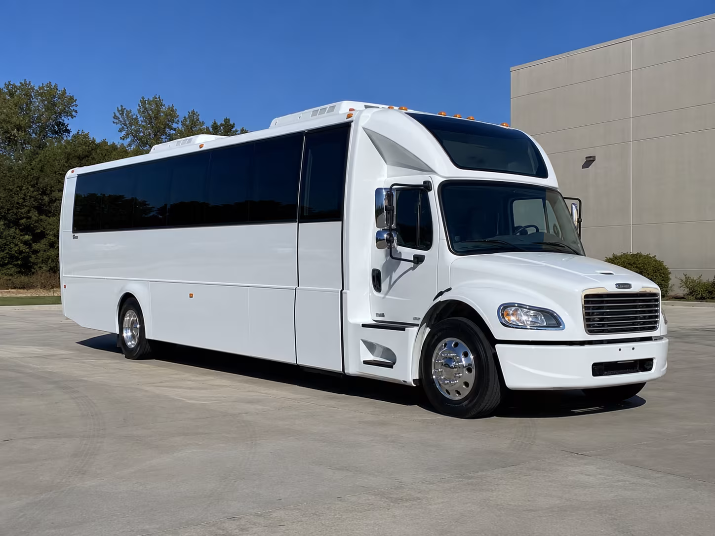 westminster 28 passenger party bus